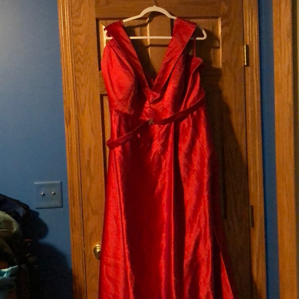 Prom dress - Picture 3 of 3